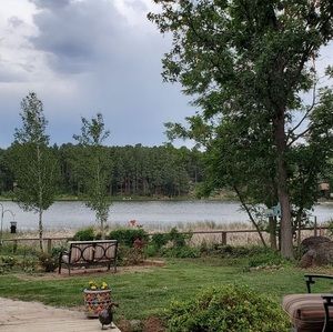 Meet your Posher, Cynthia